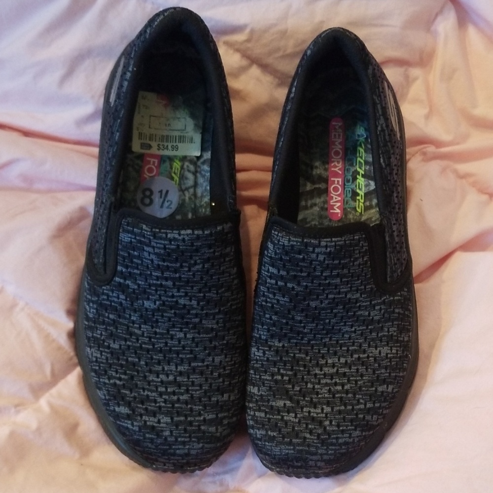 Sketchers Shoes